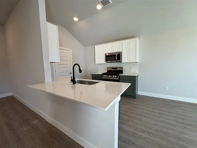Photo 3 — 937 S Buffalo Lane, Mustang, OK 73064