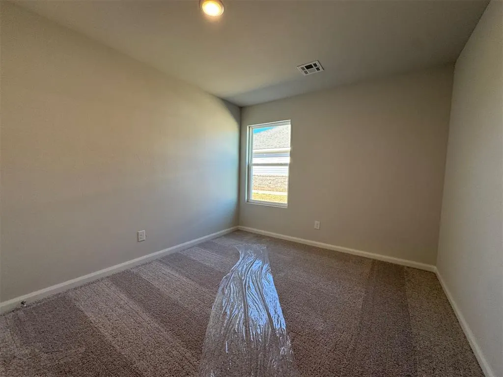 Photo 11 — 937 S Buffalo Lane, Mustang, OK 73064