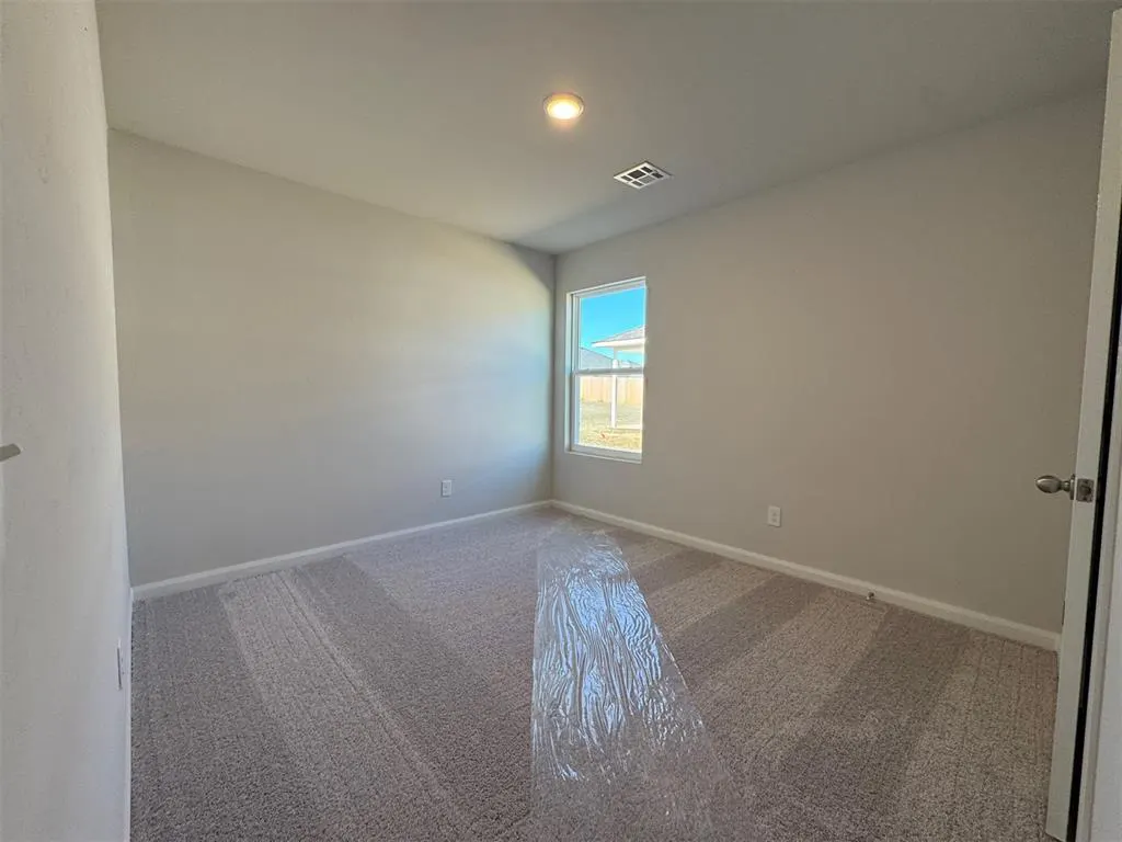Photo 12 — 937 S Buffalo Lane, Mustang, OK 73064