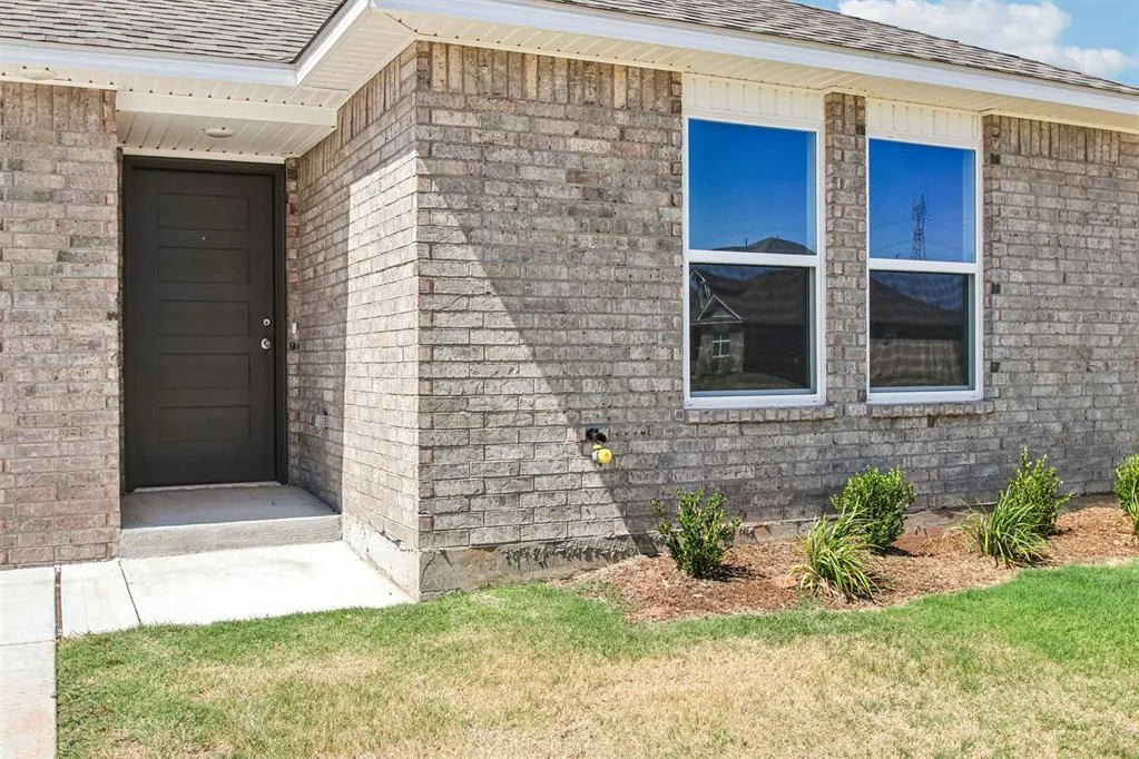 Photo 5 — 937 S Buffalo Lane, Mustang, OK 73064