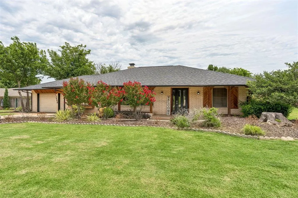 Photo 2 — 13408 Pinehurst Road, Oklahoma City, OK 73120