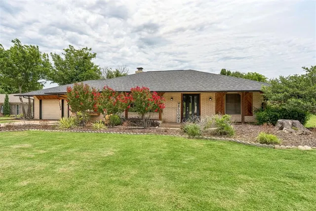 Photo 2 — 13408 Pinehurst Road, Oklahoma City, OK 73120