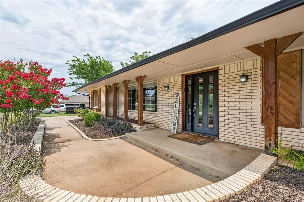 Photo 4 — 13408 Pinehurst Road, Oklahoma City, OK 73120