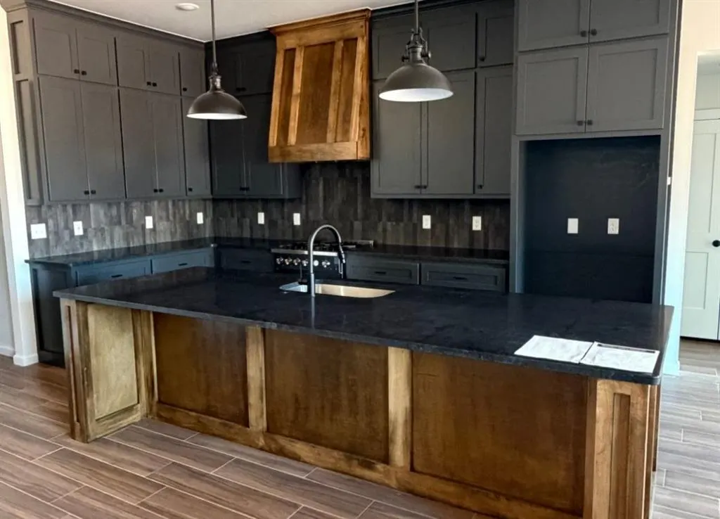 Photo 2 — 6109 Kinnick Drive, Edmond, OK 73034