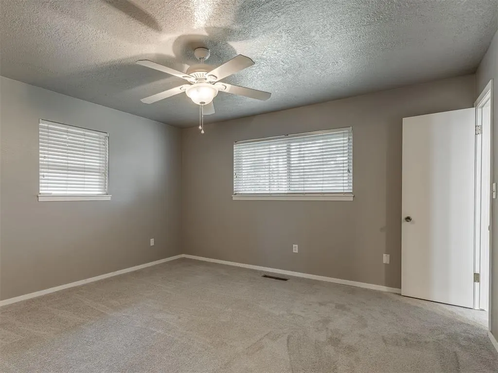 Photo 19 — 502 W Morehead Avenue, Washington, OK 73093