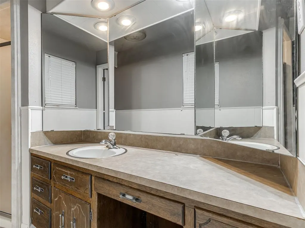 Photo 23 — 502 W Morehead Avenue, Washington, OK 73093