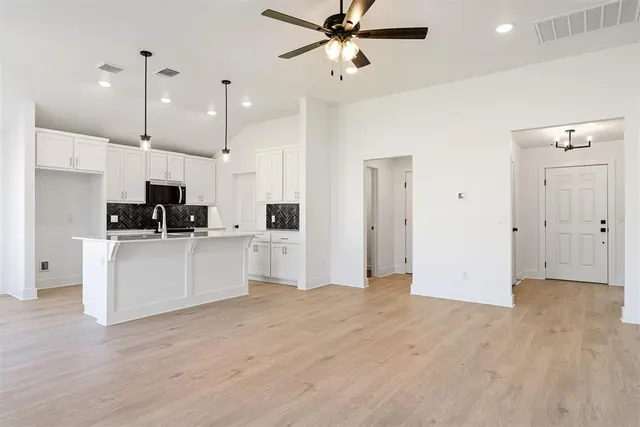 Photo 6 — 3804 Eureka Drive, Norman, OK 73069