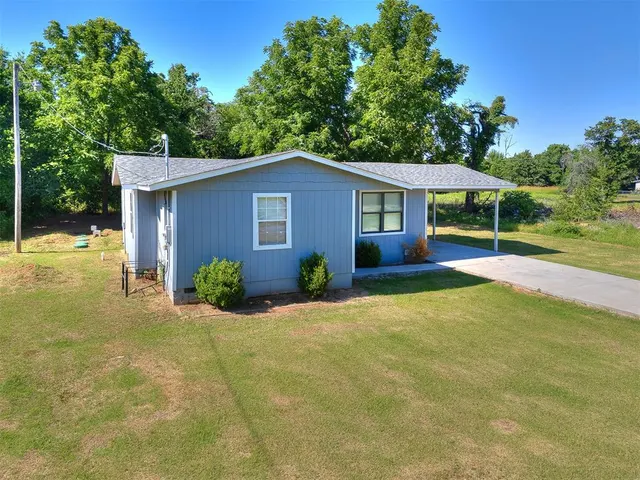 Photo 2 — 10820 NE 48th Street, Spencer, OK 73084