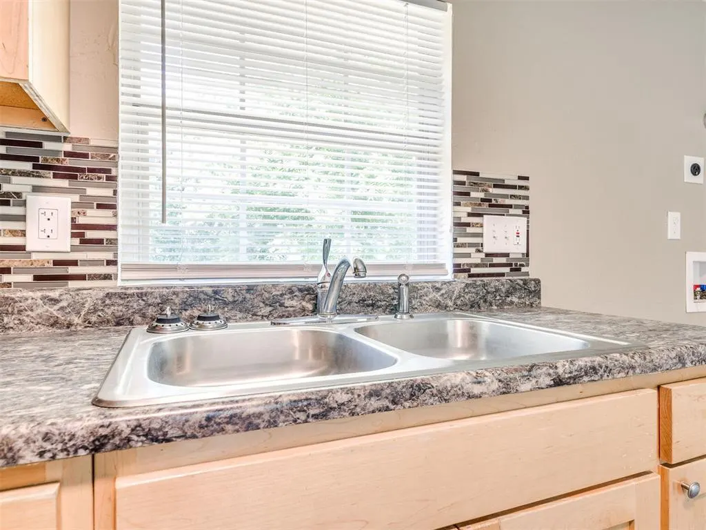 Photo 11 — 10820 NE 48th Street, Spencer, OK 73084