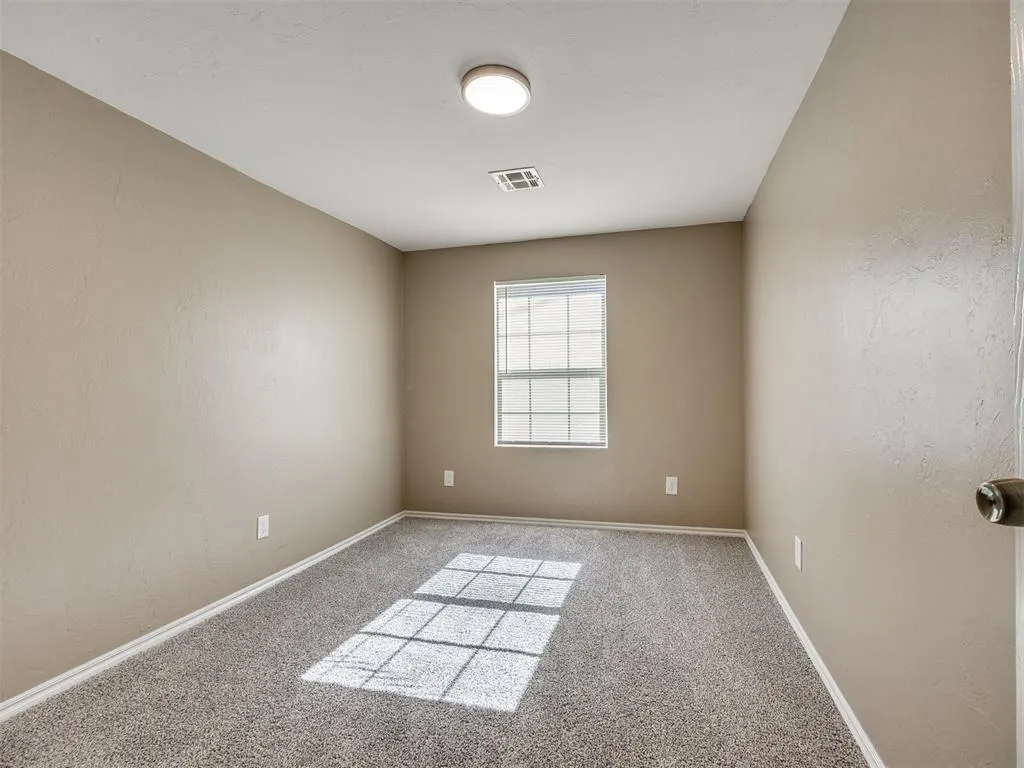 Photo 12 — 10820 NE 48th Street, Spencer, OK 73084