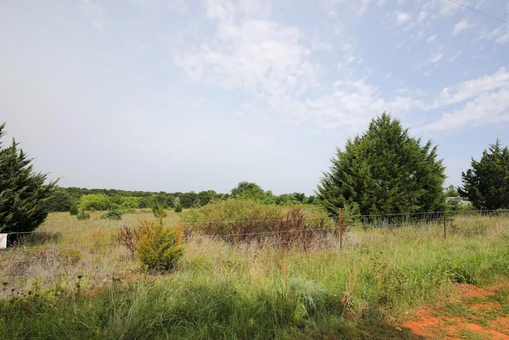 Photo 4 — BLOCK 1 LOT 30, VINSON ESTATES ADDITION, Lindsay, OK 73052