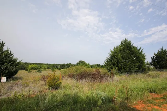Photo 6 — BLOCK 1 LOT 30, VINSON ESTATES ADDITION, Lindsay, OK 73052