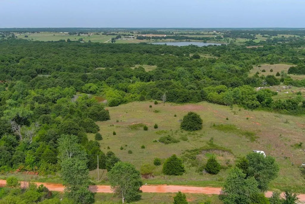 Photo 8 — BLOCK 1 LOT 30, VINSON ESTATES ADDITION, Lindsay, OK 73052