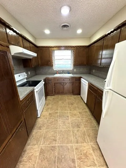 Photo 6 — 900 Sherry Drive, Stratford, OK 74872