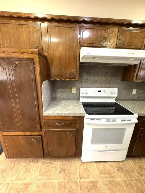Photo 8 — 900 Sherry Drive, Stratford, OK 74872