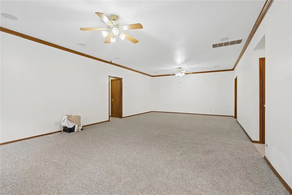 Photo 10 — 16104 Vintage Court, Edmond, OK 73013