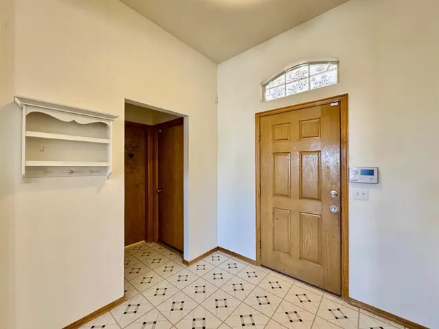 Photo 4 — 8221 Greer Way, Oklahoma City, OK 73132