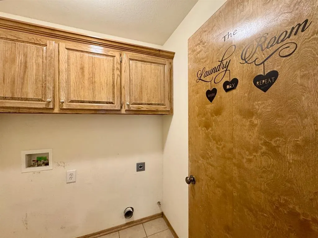 Photo 5 — 8221 Greer Way, Oklahoma City, OK 73132