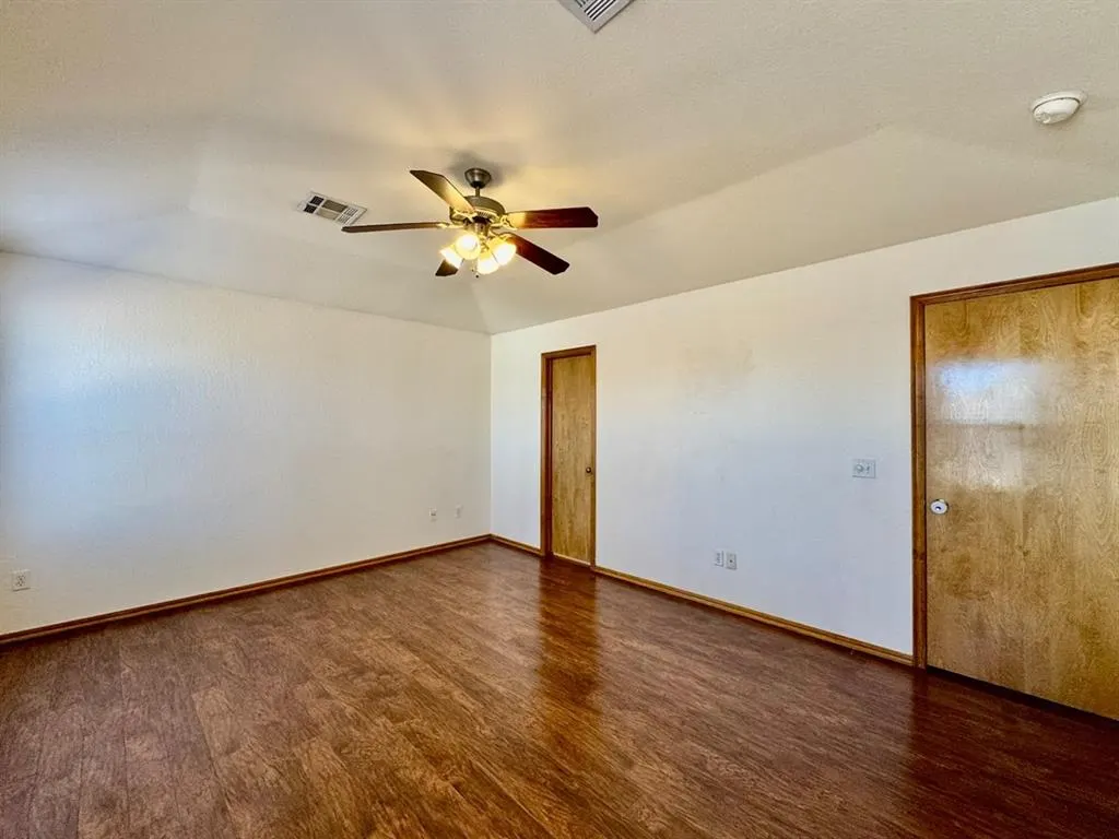 Photo 18 — 8221 Greer Way, Oklahoma City, OK 73132