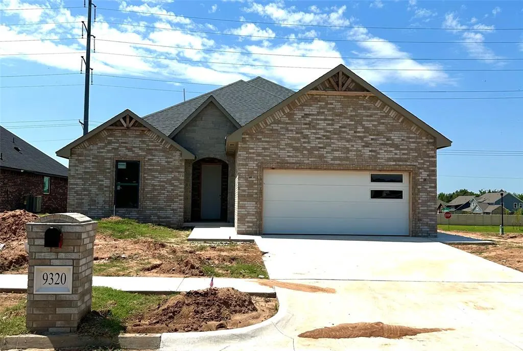 Front exterior — 9320 NW 79th Terrace, Yukon, OK 73099