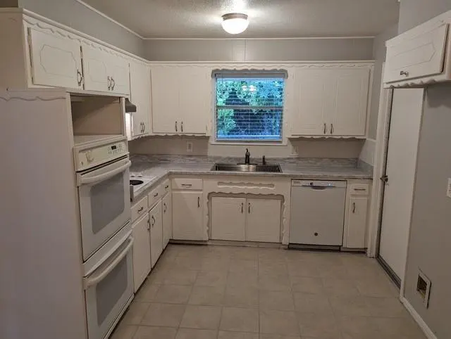 Photo 5 — 4205 Nicklas Avenue, Oklahoma City, OK 73122