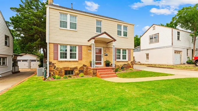 Photo 2 — 2529 NW 27th Street, Oklahoma City, OK 73107
