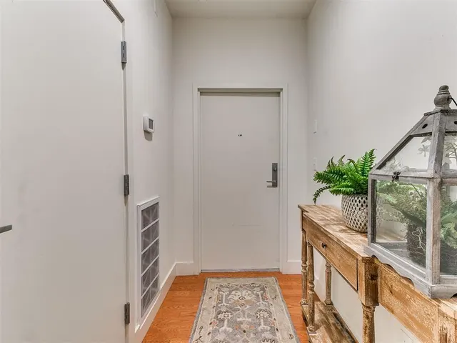 Photo 4 — 241 NE 4th Street 3, Oklahoma City, OK 73104