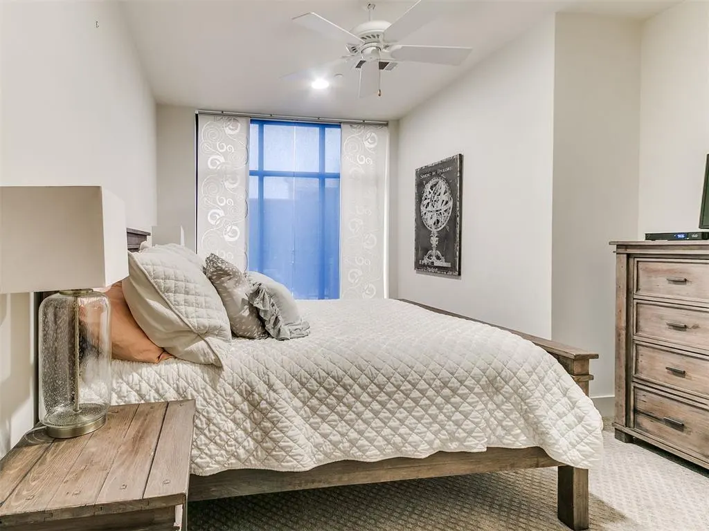 Photo 17 — 241 NE 4th Street 3, Oklahoma City, OK 73104