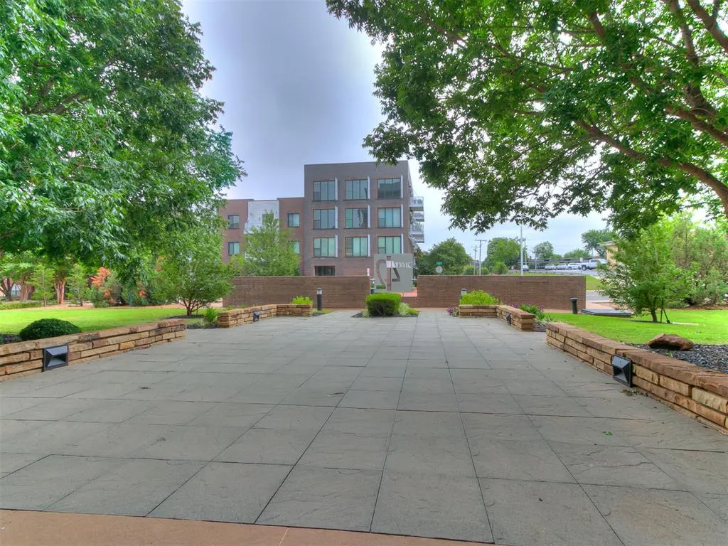 Photo 30 — 241 NE 4th Street 3, Oklahoma City, OK 73104