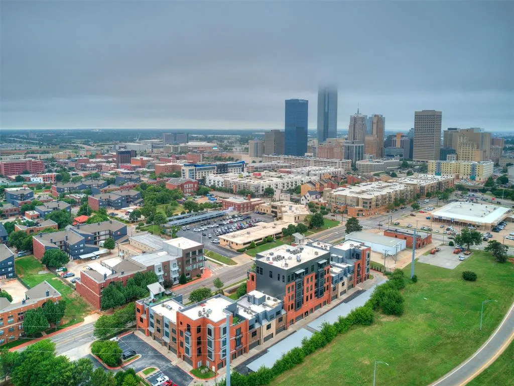 Photo 33 — 241 NE 4th Street 3, Oklahoma City, OK 73104
