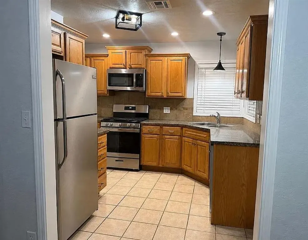 Photo 2 — 124 E Pratt Drive, Midwest City, OK 73110