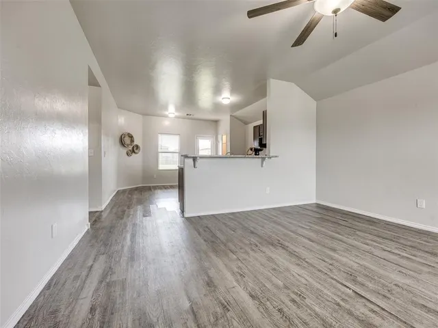 Photo 5 — 215 Waterside Drive, Newcastle, OK 73065