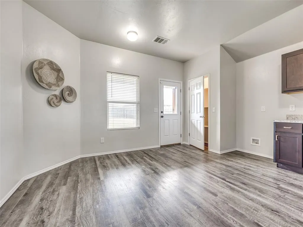 Photo 11 — 215 Waterside Drive, Newcastle, OK 73065
