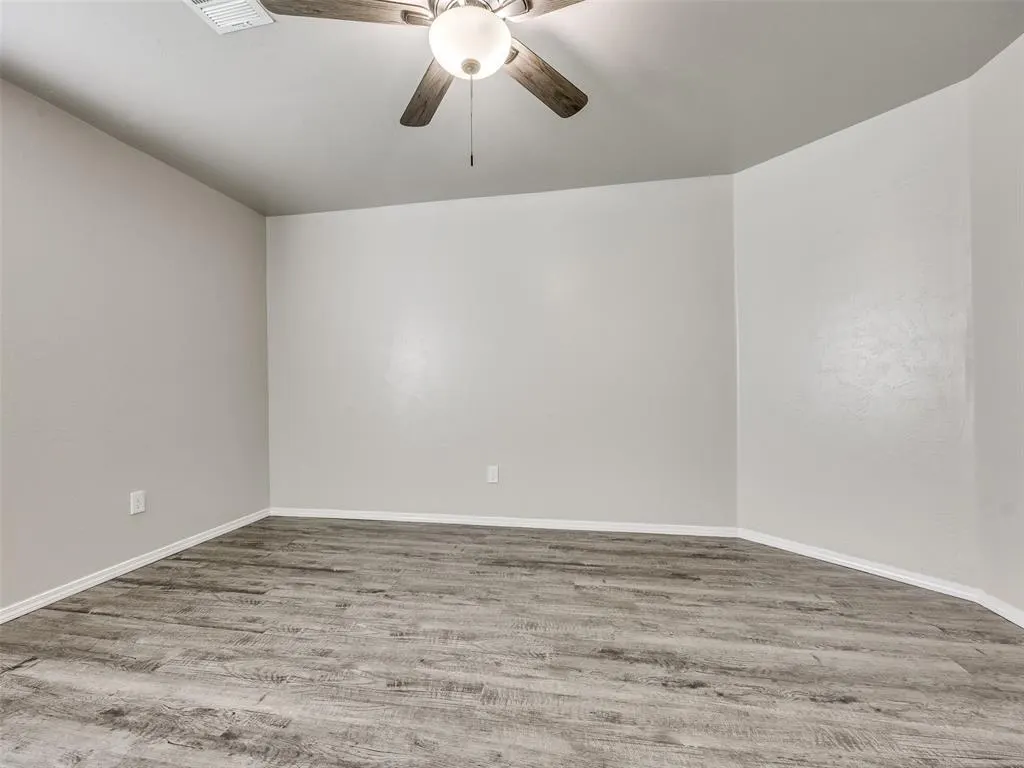 Photo 17 — 215 Waterside Drive, Newcastle, OK 73065