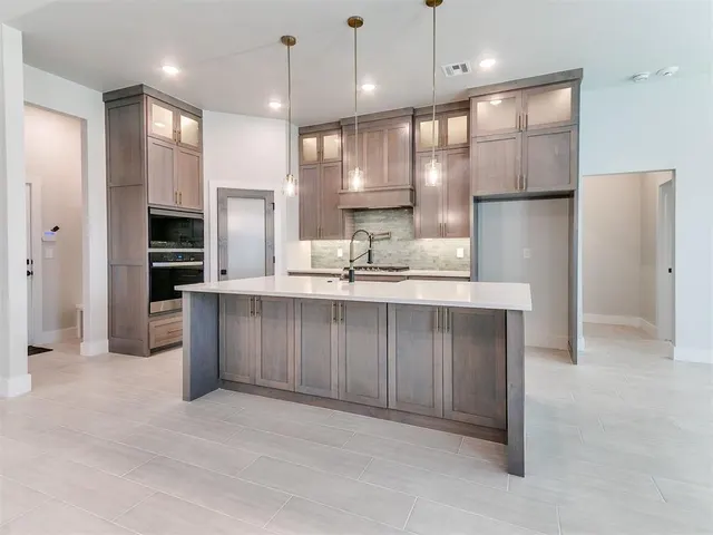 Photo 8 — 1304 Monterey Drive, Norman, OK 73072