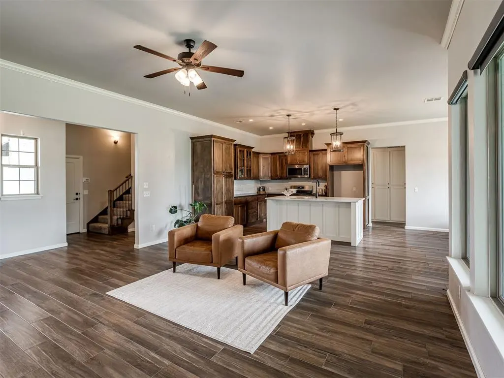 Photo 7 — 2508 NE 15th Street, Moore, OK 73160
