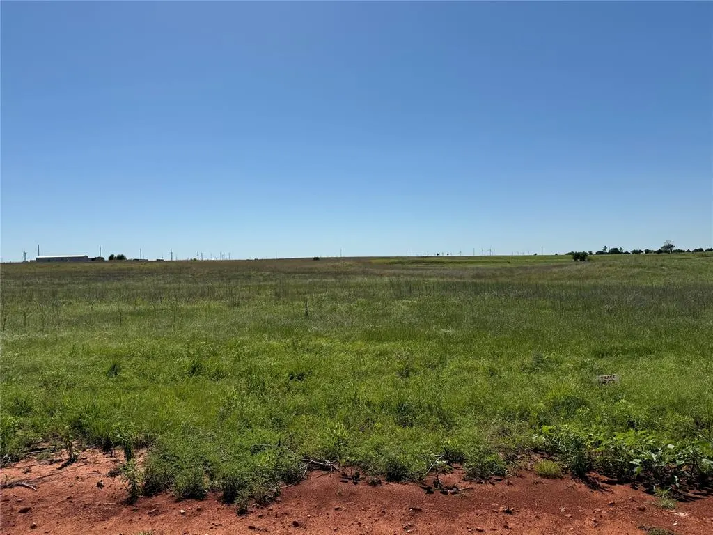 Photo 3 — 15637 Foxhole Circle, Crescent, OK 73028