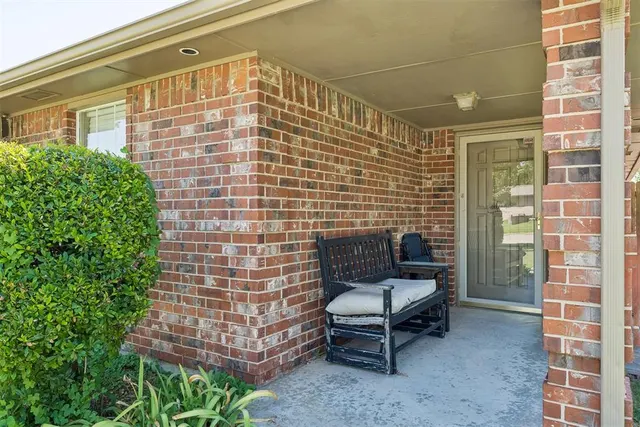 Photo 6 — 404 N Willowood Drive 404 & 406, Yukon, OK 73099