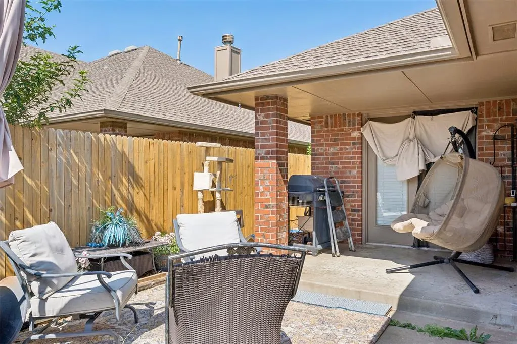 Photo 14 — 404 N Willowood Drive 404 & 406, Yukon, OK 73099