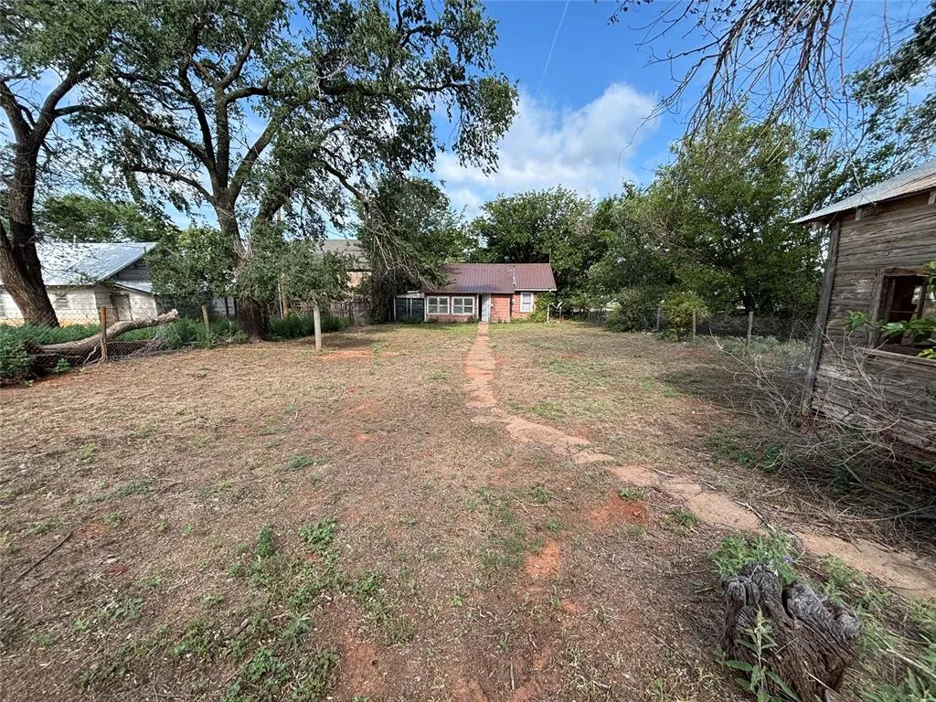 Photo 7 — 506 N 2nd Street, Sayre, OK 73662