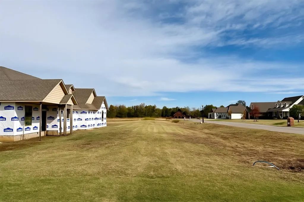 Photo 5 — 1401 W Harvard Way, Mustang, OK 73064