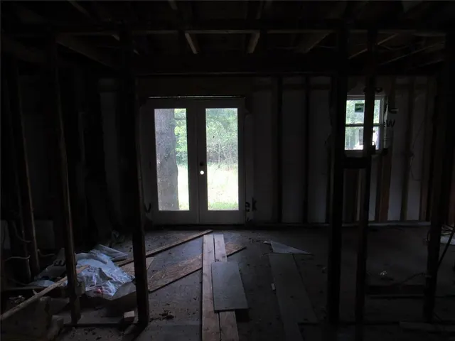Photo 5 — 29724 Pond Drive, Macomb, OK 74852