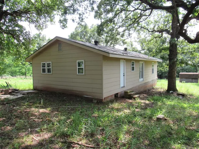Photo 8 — 29724 Pond Drive, Macomb, OK 74852