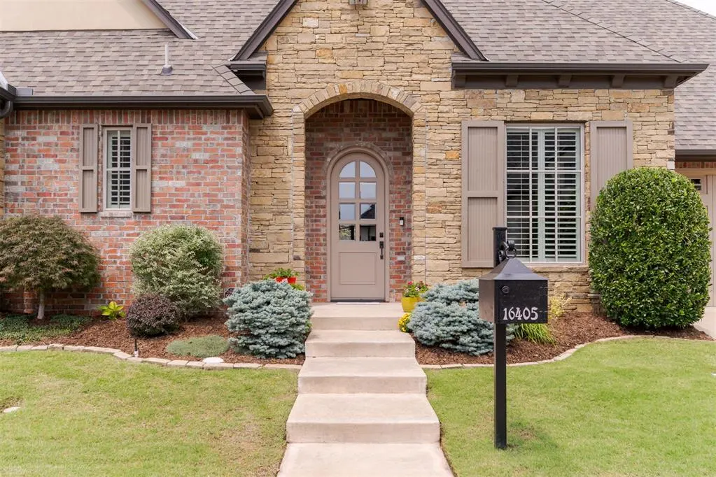 Photo 2 — 16405 Bordeaux Drive, Edmond, OK 73013