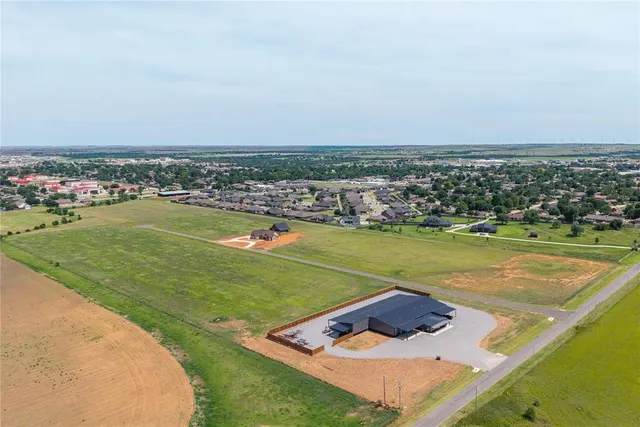 Photo 3 — 24131 E 1016 Road, Weatherford, OK 73096