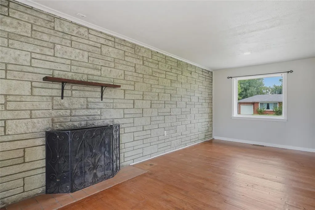 Photo 9 — 1408 Oxford Way, The Village, OK 73120
