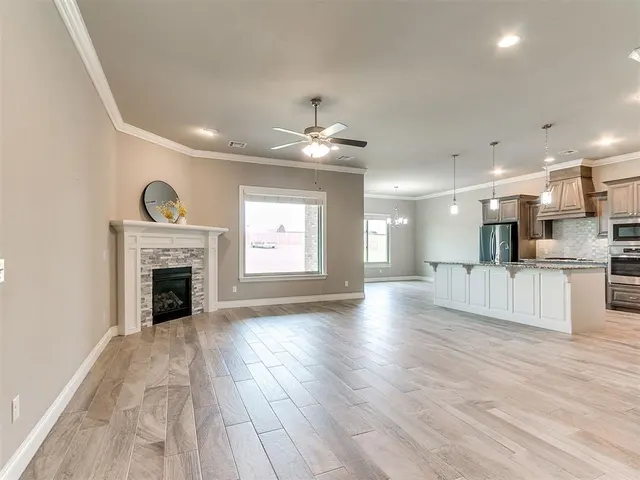 Photo 3 — 9517 Morgan Crossing Drive, Yukon, OK 73099
