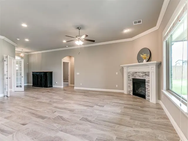 Photo 4 — 9517 Morgan Crossing Drive, Yukon, OK 73099