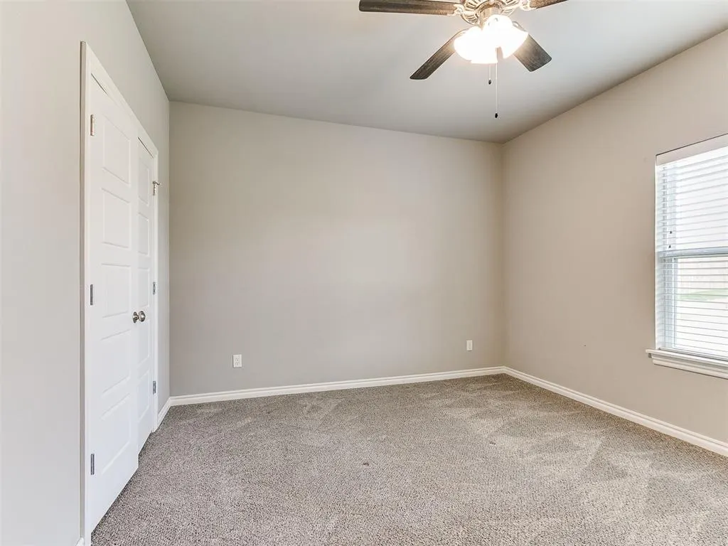 Photo 14 — 9517 Morgan Crossing Drive, Yukon, OK 73099