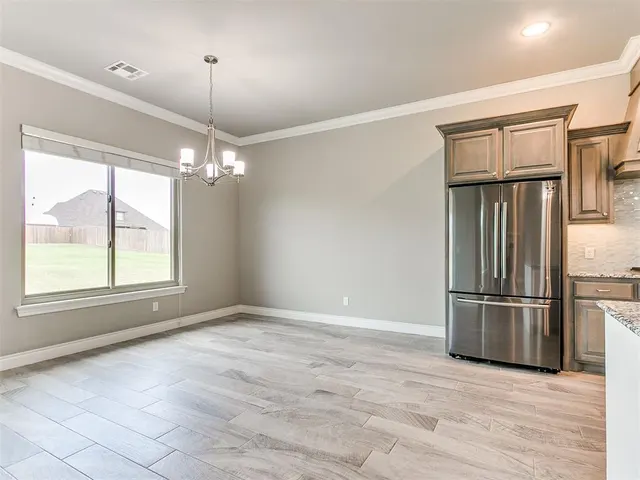 Photo 6 — 9517 Morgan Crossing Drive, Yukon, OK 73099